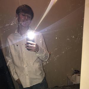 Meet your Posher, Levi